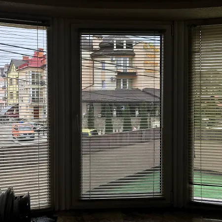 L'vovskaia Guest house *