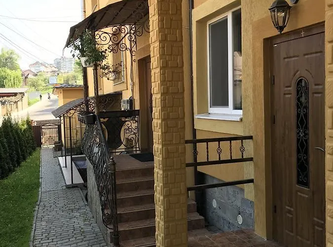 L'vovskaia Гостевой дом 3*